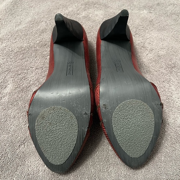 Steven by Steve Madden Multi-Zip Red Pumps, Size 8.5 - Picture 4 of 10